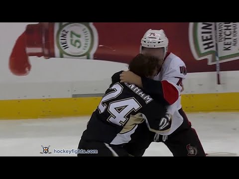 Mark Borowiecki vs Bobby Farnham