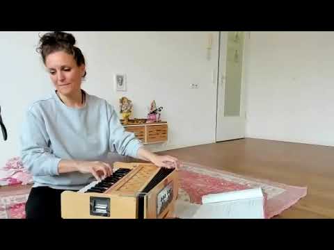 Mantra-Yoga Yin-Klasse: Hingabe mit Hanuman I Alice Radha Yoga