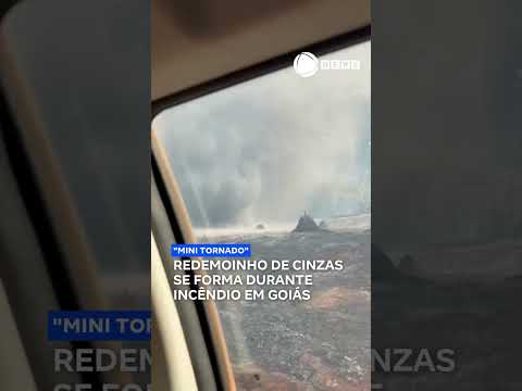 Redemoinho de cinzas se forma após incêndio. 📲 #RecordNews  #shorts