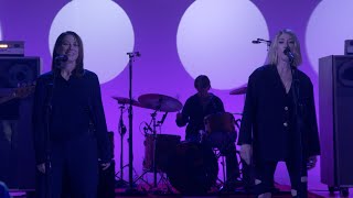 Kim Gordon &amp; Kim Deal - Little Trouble Girl | Everybody’s Live with John Mulaney