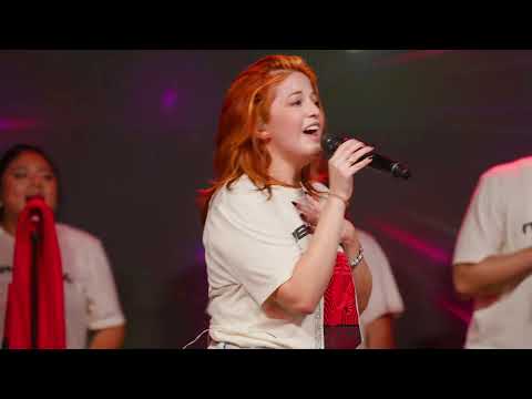 Hannah Ponce (New York 2024 - Esperando Al Rey)