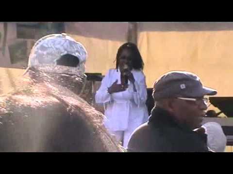 Family Funday @ Crystal Palace  4 Sep 2011 - Janet Kay (You bring the sun out)