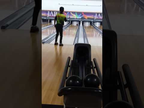 2 Handed young Bowlers(2)