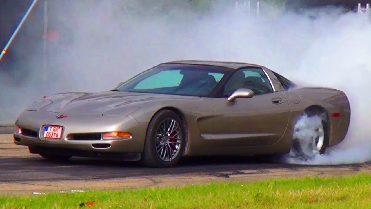 Corvette C5 vs Chevrolet Camaro Z28 - 1/4 Mile Viertelmeile Drag Race Rennen + BURNOUT V8 Sound V6