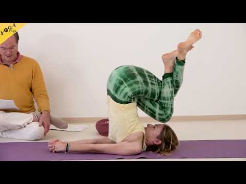 Pada Garudasana in Baddha Hasta Salamba Sarvangasana - Asana Lexikon 890