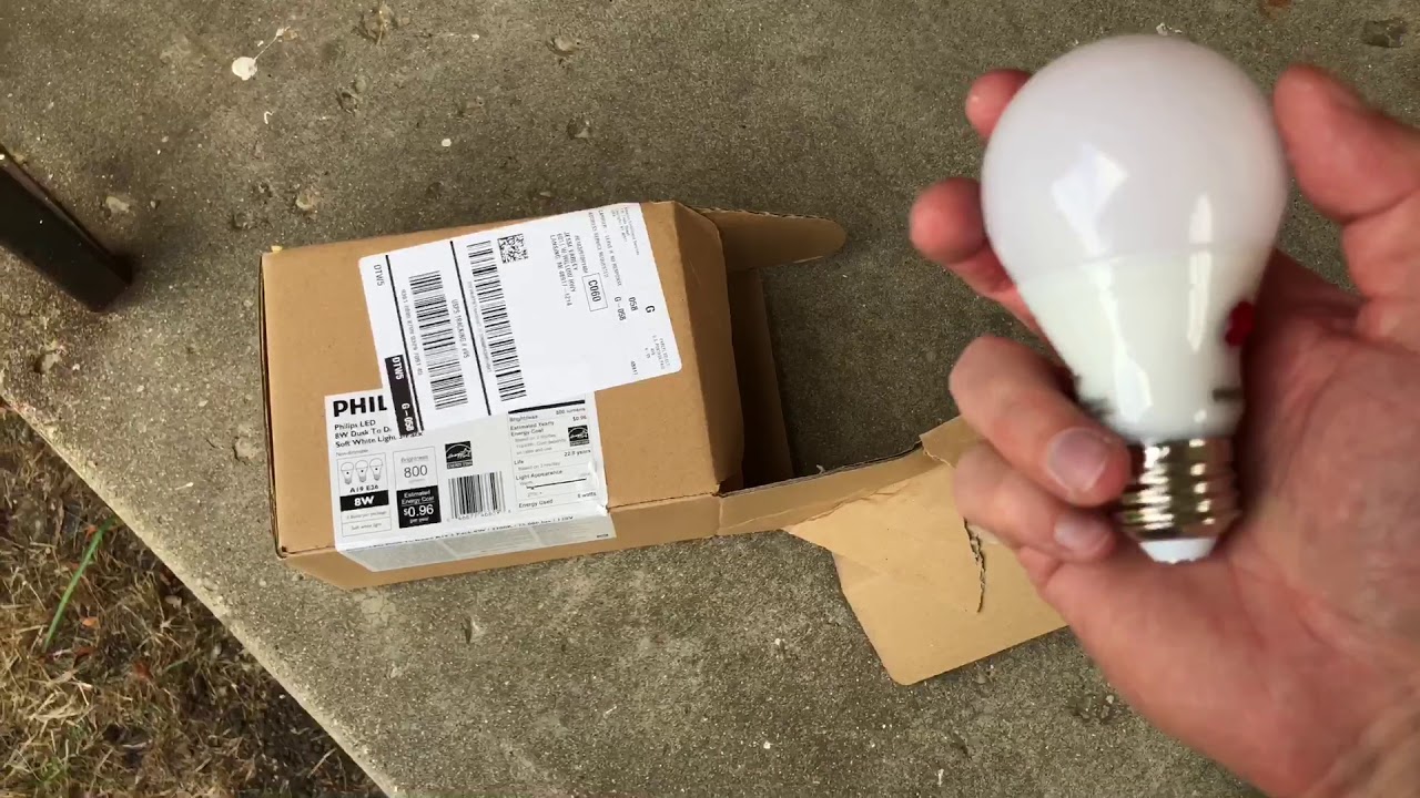 Watch video Philips Dusk to Dawn LED light bulb review Now Philips Dusk to Dawn LED light bulb review