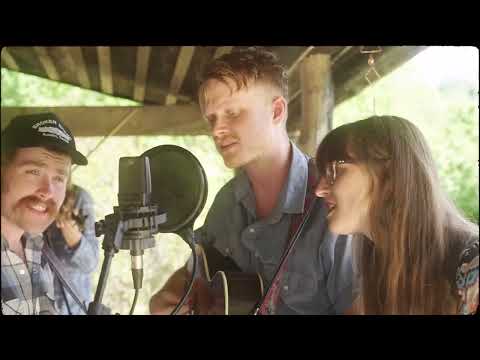 Holler Choir - Carolina Moon Live