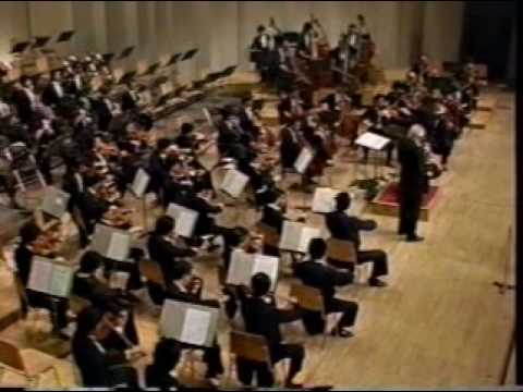 R Strauss Horn Concerto No 1 - 1 Barry Tuckwell 1987