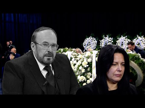 Prej vitesh larg vëmendjes së kamerave, Xhoana Nano në ceremoninë e homazheve për Fatos Nanon