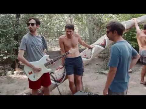 Atrás Hay Truenos - Luna Vieja :: Video Delivery