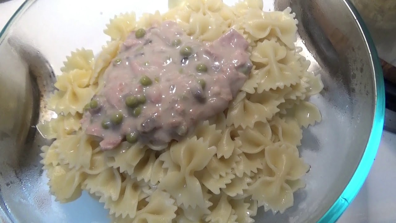 Old Fashioned Tuna Noodle Casserole