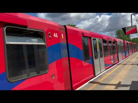 Why is the DLR so wobbly?