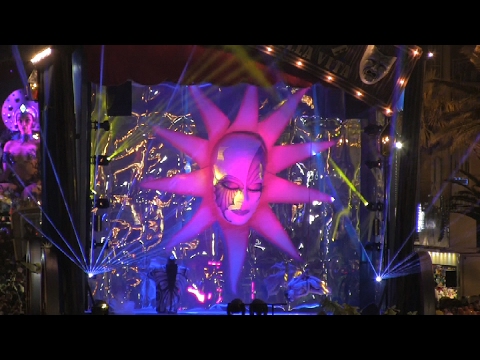 Carnevale di Viareggio 2017 - I Giganti in notturna
