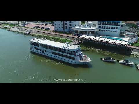 Croaziere in Delta Dunarii cu nava de croaziera Mon Jardin 1