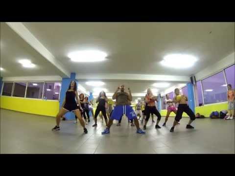 Ricky Martin feat Daddy Yankee Muevete Duro  ft Saer Jose