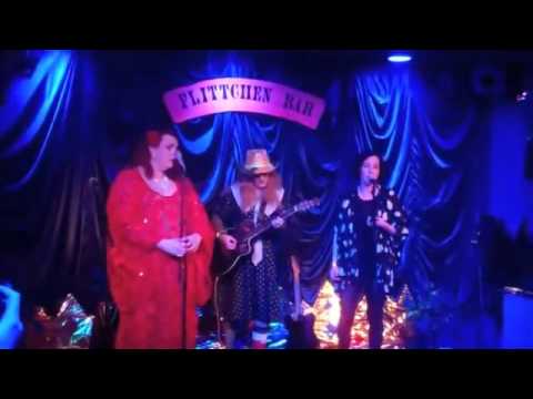 Strawberry Kaeyk feat. Lisa Bassenge - Glorybox