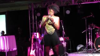Jully Black 5pt