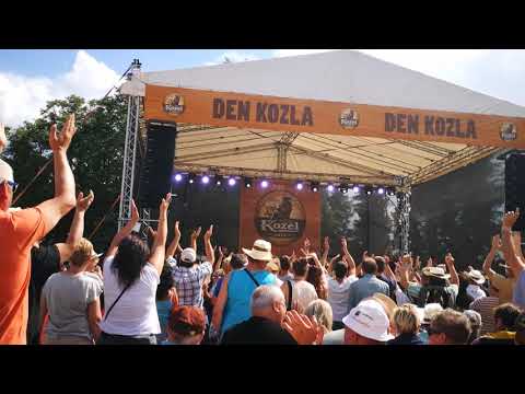 Děda Mládek Illegal Band - Brno je zlatá loď, za děvčaty z Brna choď a Láďa jede lodí