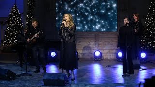 Rita Wilson Performs &quot;Bigger Picture&quot; - Pickler &amp; Ben
