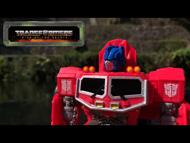 Vídeo relacionado con Transformers Smash Changers, Figura de acción de Optimus Prime
