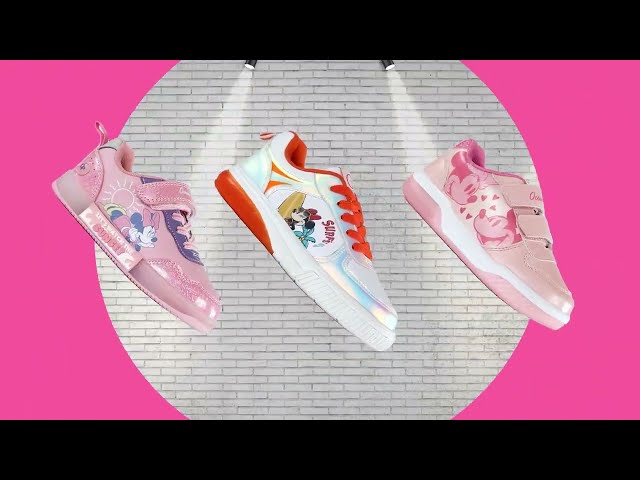 Vídeo relacionado con Disney Zapatillas deportivas de Minnie Mouse para niñas, diseño de orejas 3D, color blanco, con gancho y bucle, fáciles de sujetar, White, 34 EU