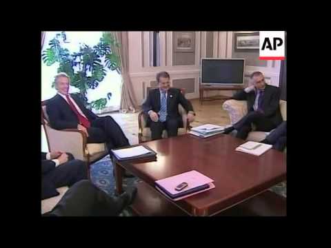 G8 leaders hold talks, Indian PM and Annan arrive