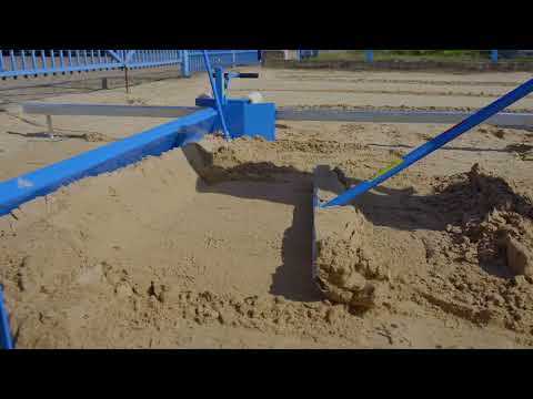 Leveling and scraping strip LWZ