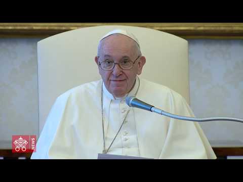 Papa: a oração nos enobrece