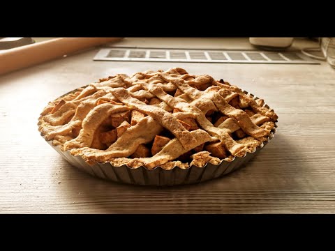 Making Apple pie tart!!