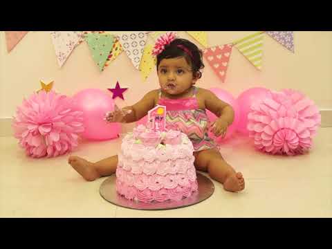 Nyra's cake smash / 1st birthday / enjoy & have fun