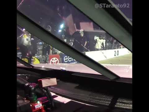 ‪Bubba Wallace's onboard from the pit stop that cost him a chance to win at Richmond 2025