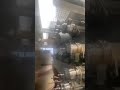Riproduci video