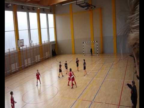 uks iskra gdynia R2002 straszyn