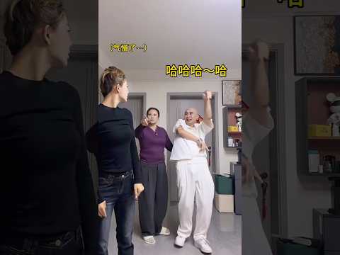 Sis, chill! Mom is literally right here😂 #dance #comedy #funnydance #yutinhyulai