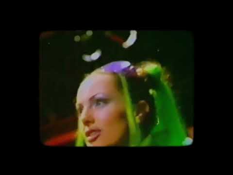 LOVE + PILLS (ft. Junior Paes)