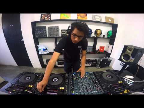 Pitchware Live 001 - Edu Pretz (Minus, Pitchware)