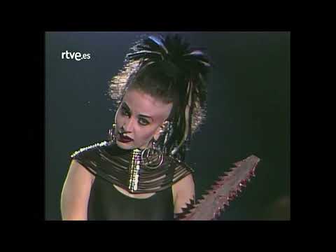 Alaska Y Dinarama - La Funcionaria Asesina