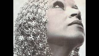 Claudette Soares - TREM DE FERRO - Lauro Maia