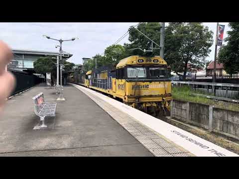 Pacific National 2MB4 NR105-NR88-NR84 Epping