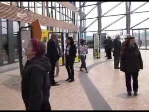 Ausstellung über Frauen - RAN1