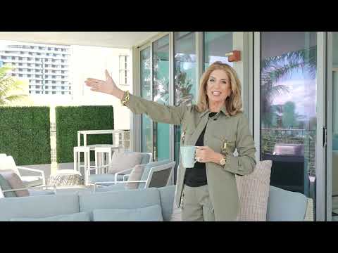 Jill Hertzberg Presents Beach House 8 #300