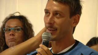 preview picture of video 'Gianpaolo Bellini e Cristian Raimondi salutano i Club Amici dell'Atalanta in visita a Rovetta'