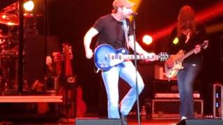 Rodney Atkins   Farmers Daughter Live Citizens Bank 12 04 10