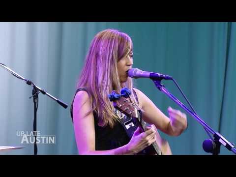 Up Late Austin: Lauren Diamond - Living a Lie