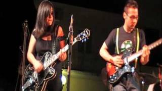 SuperVicky - Violentami sul metrò