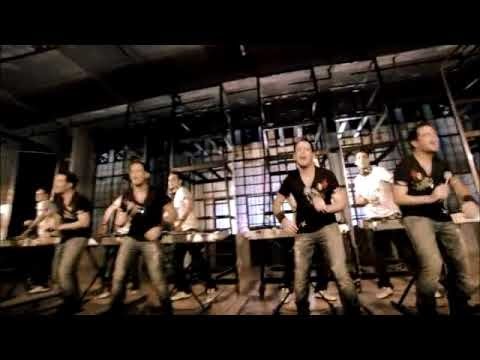 Video thumbnail for Είσαι εδώ (Eisai edo)