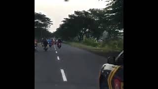 Download lagu story wa ricuh balapan liar di grebek polisi mp3 Download lagu story wa ricuh balapan liar di grebek polisi mp3