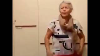ASSUSTANDO A VÓ COM (Ó O GÁS)