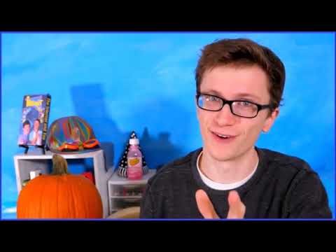 Beauty And The Critic Part 10 - "Claude Frollo"