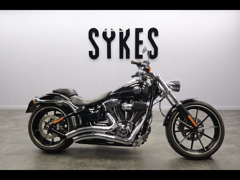 2014 Harley-Davidson FXSB Softail Breakout in Vivid Black